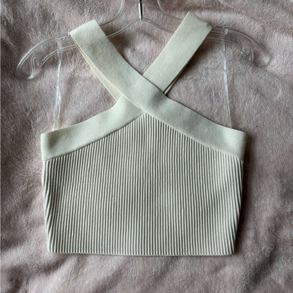 Criss cross halter top - Picture 1 of 2